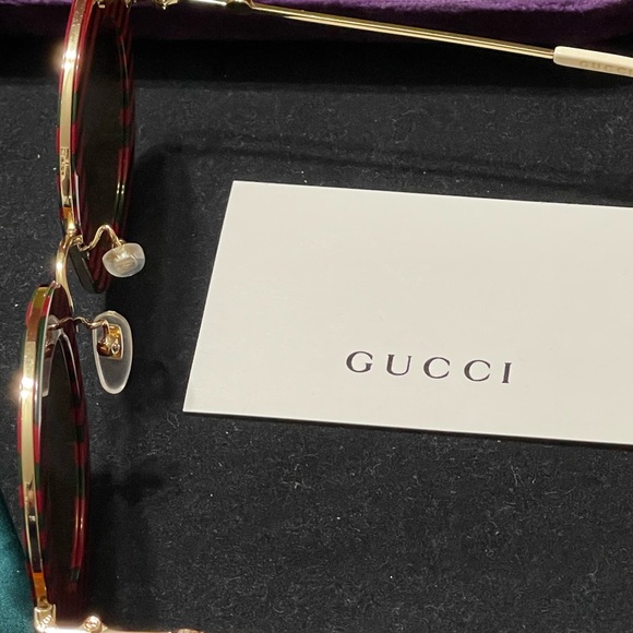 Gucci BRAND NEW HARD TO FIND! Gold green and red ( Gucci colors) round Unisex - Picture 16 of 17
